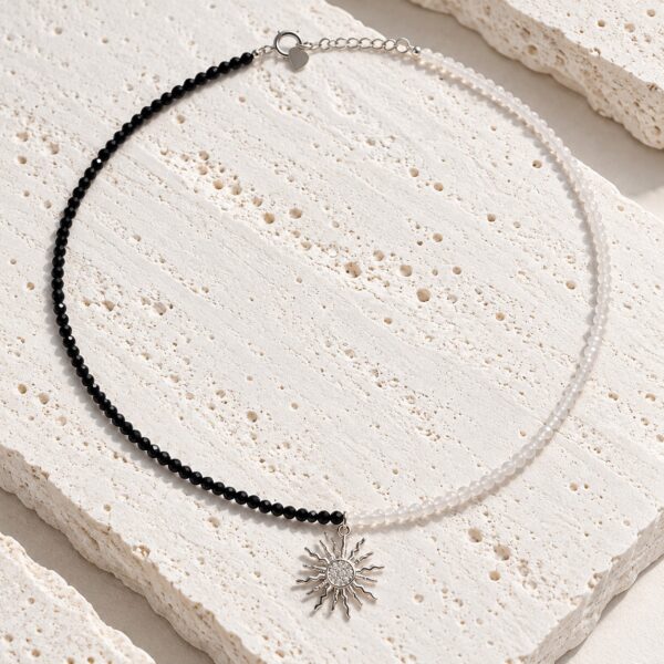Colier bicolor cu charm soare
