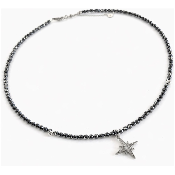 a Colier din Hematite cu charm stea