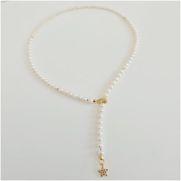 Colier din perle cu charm stea Colier din perle cu charm stea