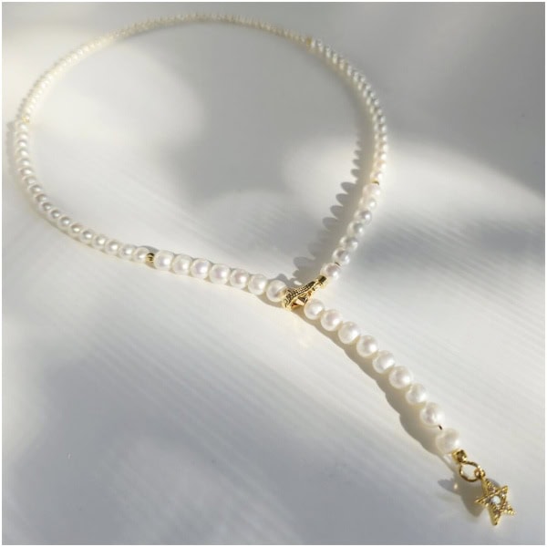 Colier din perle cu charm stea Colier din perle cu charm stea