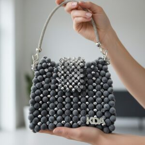 Geanta eleganta handmade din margele catifelate gri