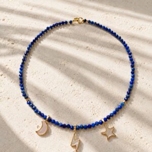 Colier cu Lapis Lazuli si charmuri stelare